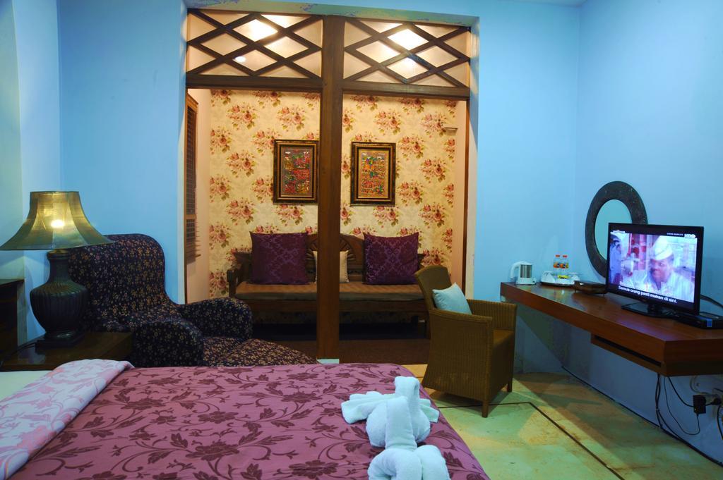 Tegal Panggung Guest House Yogyakarta Exterior foto